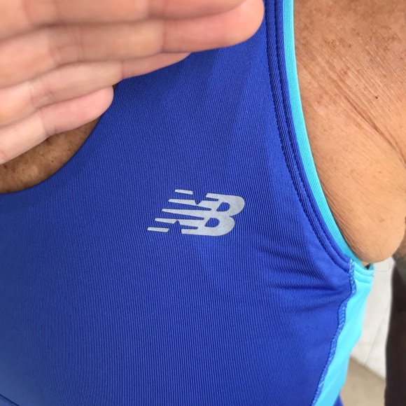 New Balance size M top - Picture 5 of 13